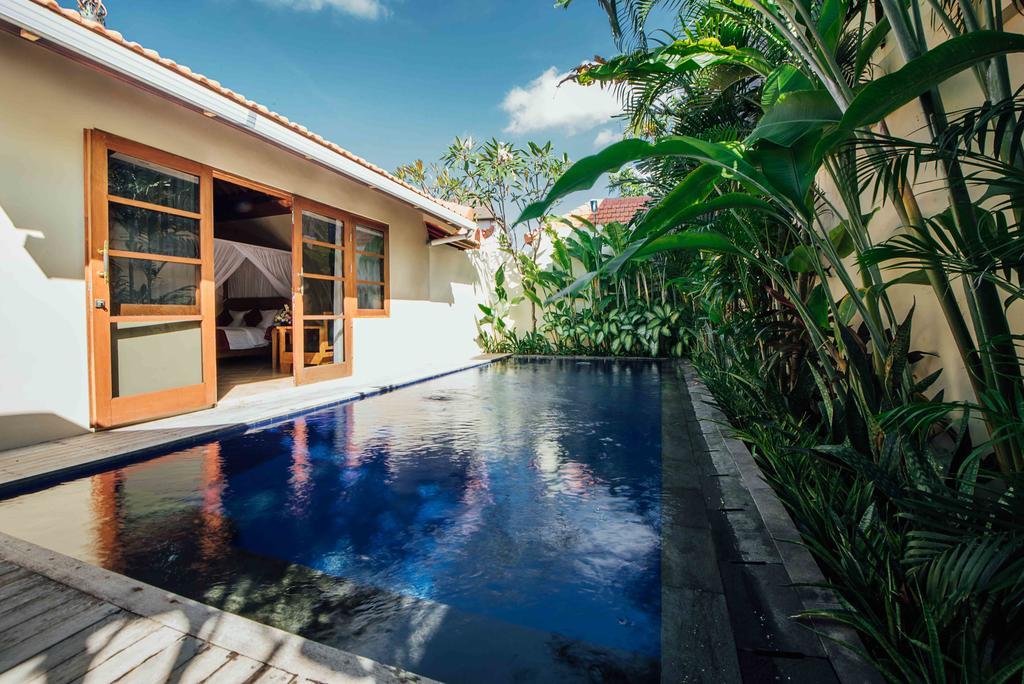 Kuta Puri Bungalows, Villas And Resort Exterior foto